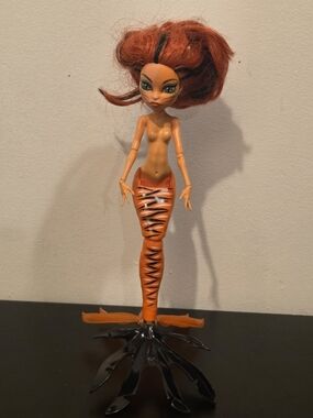 Monster High Doll Toralei Striped Glowsome Ghoulfish Great Scarrier Reef 2014